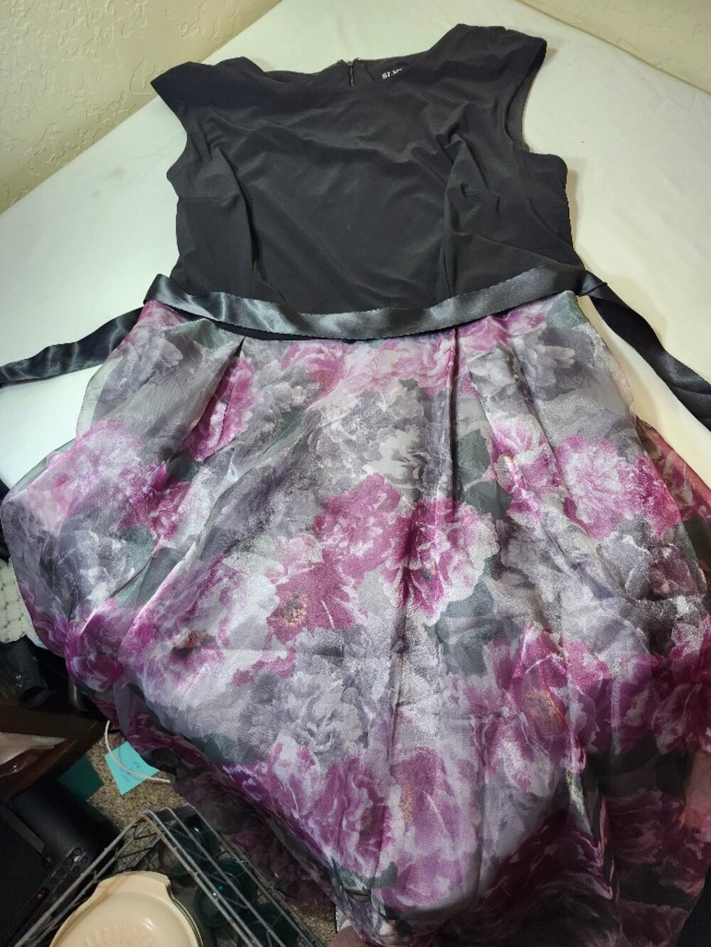 SLNY Fashions New York Long Formal Dress Floor Length